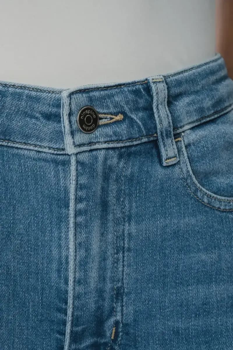 Ninepine: Närbild denimdetalj